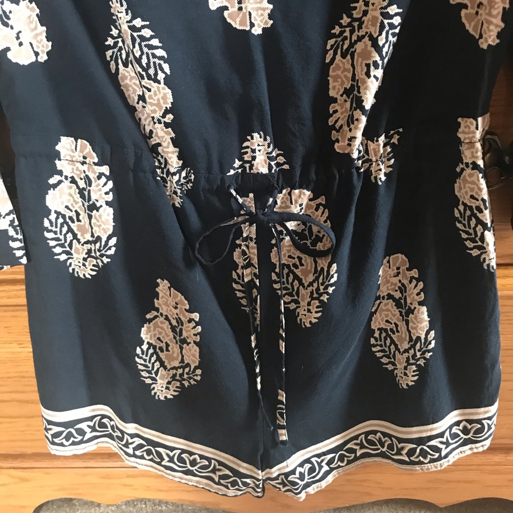 😍Xtaren | Navy Floral Romper - Picture 5 of 12